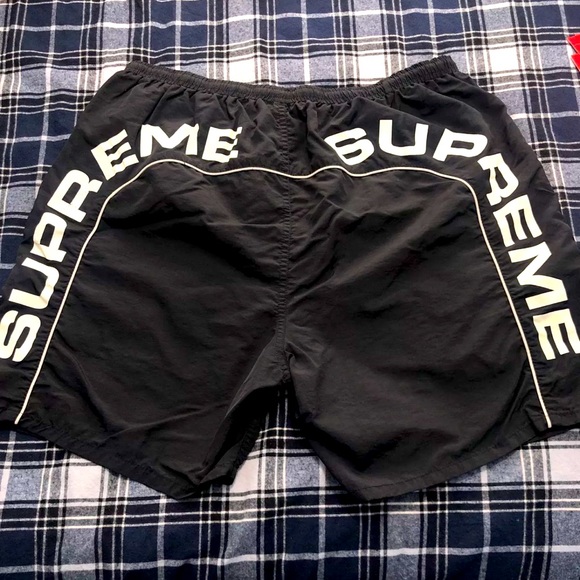 Supreme - Picture 1 of 6